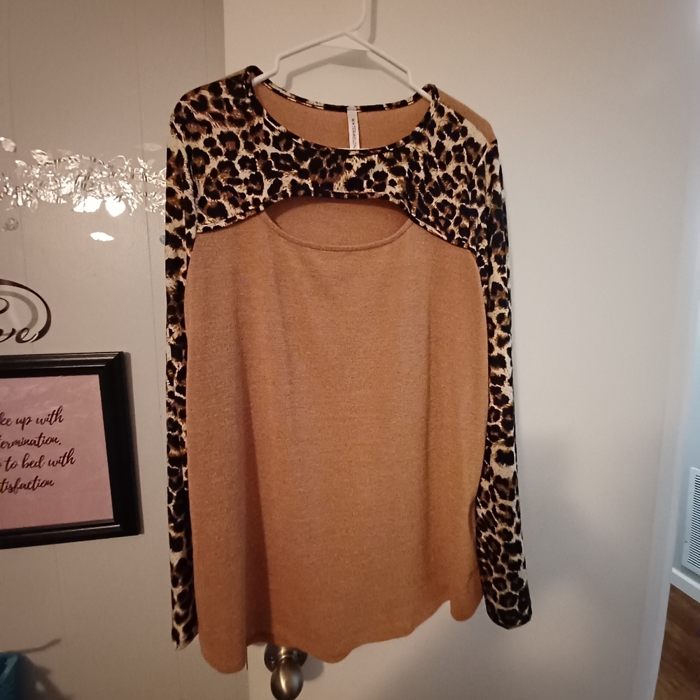 Adorable top